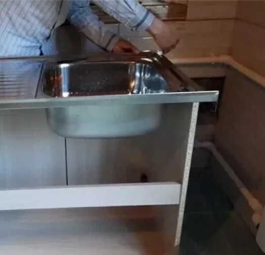 Установка накладной раковины на столешницу
